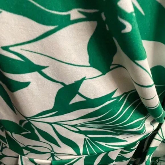 Emma & Michele Green and White Leaf Pattern Dress - Picture 8 of 8